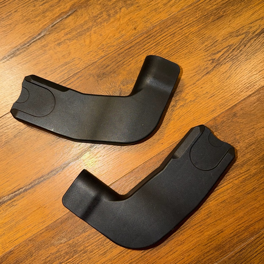 Zoe Twin V2 car seat adapters